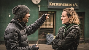 Fatih Akın Paramparça ile Altın Küre Aldı