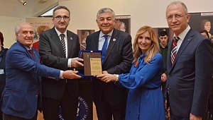 FMV Işık Üniversitesi'nde 'Sanat ve Biz' Sergisi