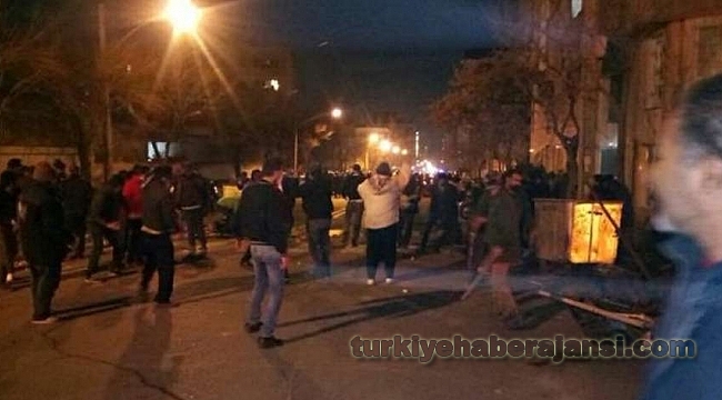 İran Karıştı: 5 Polis Öldürüldü, 30 Polis Yaralı…