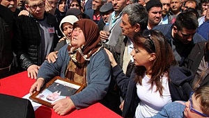 Şehit Cenazesinde Mahşeri Kalabalık