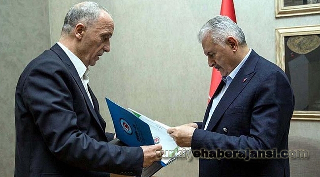 1 Milyon 690 Bin İmza Binali Yıldıram'a Teslim Edildi
