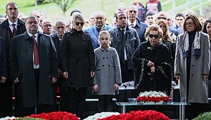 8. Cumhurbaşkanı Turgut Özal Mezarı Başında Anıldı