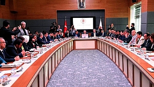 Erken Seçim Teklifi Anayasa Komisyonu'ndan Geçti