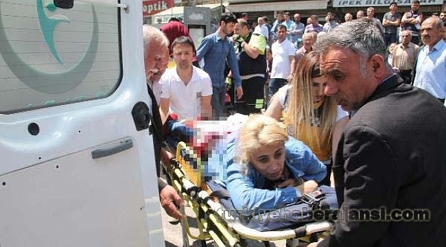 Eski Eş Otobüs Durağında Dehşet Saçtı!