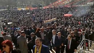 Kongrede On Binler Var Yayınlayacak Televizyon Yok