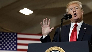 Trump Gitmeme Kararı Aldı