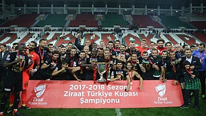 Akhisar, Süper Lig'deki Hesapları Alt Üst Etti!