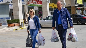 Muharrem İnce ve Eşi Alışverişe Çıktı
