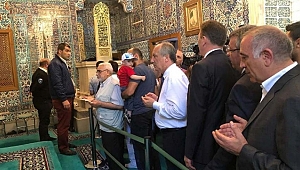 Muharrem İnce Eyüp Sultan'da Dua Etti