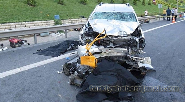 Ümraniye'de Feci Kaza: 2 Ölü 5 Yaralı