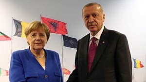 Cumhurbaşkanı Erdoğan, Almanya Başbakanı Merkel'i Kabul Etti