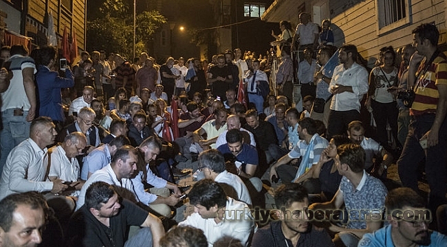 İYİ Partililerden 'Akşener Nöbeti'