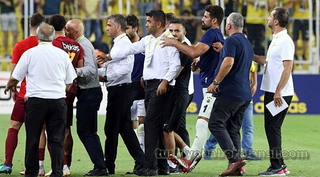 Maç Sonrası Kadıköy'de Olay!