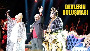 Bülent Ersoy ve Muazzez Abacı Aynı Sahnede Buluştu