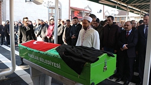 Köpeklerin Öldürdüğü Gencin Cenazesinde Kavga