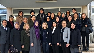 AK Kadınlar’dan Kanser Günü Etkinliği
