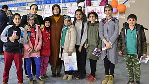 Ayşe Güzeloğlu, Kadınlar Günü ve Kitap Şenliğine Katıldı