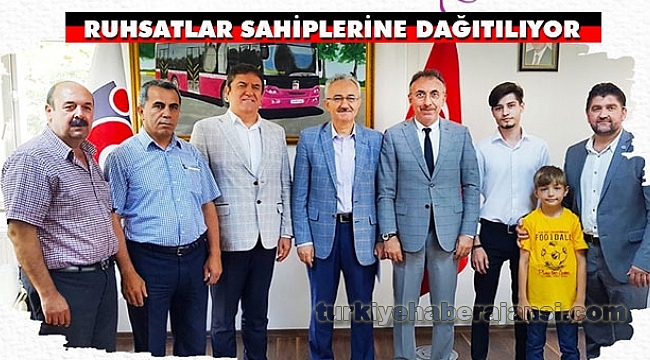 Erguvan Halk Otobüsü Ruhsatları Sahiplerine Dağıtılıyor