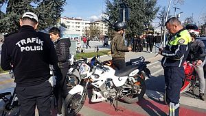 Düzce'de Motosikletler sıkı denetlendi 