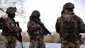 Özel Harekat Polisleri Meriç Nehri boyunca DEVRİYE'de 