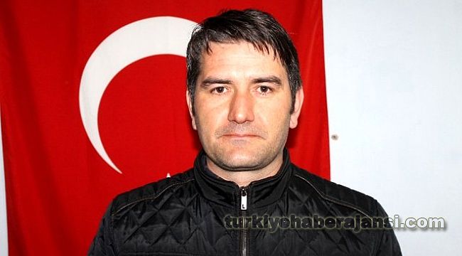 Güvenlik görevlisi şehit mezarlarını bisikletiyle ziyaret ediyor