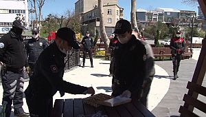 Kavga ihbarına giden polis ekibine BAKLAVA İKRAMI 