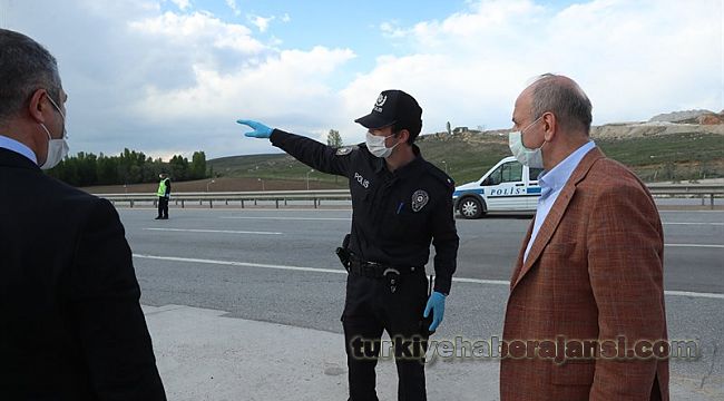 Eskişehir Valisi kontrol noktasını denetledi