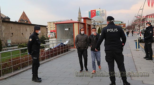 Sosyal mesafeyi ihlalden 3 bin 837 şahsa CEZA kesildi