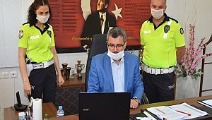 Trafik Polisleri EBA Canlı Sınıf Uygulamasına Katıldı