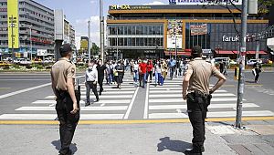 Başkent Kızılay Meydanı'nda MASKE denetimi 