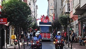 Şişli Belediyesi, Zafer Bayramı’nı Komşularıyla Birlikte Kutladı