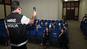 Antalya'da Annelere NARKOREHBER Eğitimi Verildi