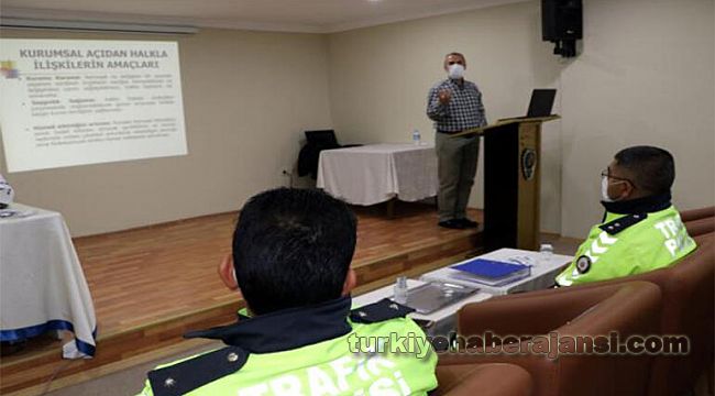 Trafik Polislerine Halkla İlişkiler Eğitimi