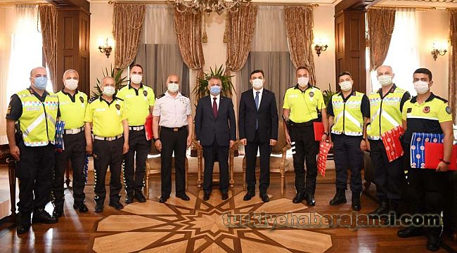 Başarılı Emniyet ve Jandarma Trafik Personeline ÖDÜL