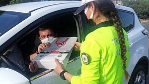 Sürücülere Trafik Haftası Hediyesi