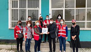  Mahalle gençlerinin teşvikiyle seçildi, ÖRNEK MUHTAR oldu