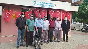 Polis Derneği Başkanı Özdemir'den Romanlar Derneğine YARDIM 