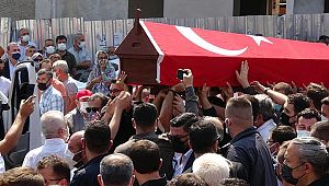 Balıkesir eski Belediye Başkanı Ahmet Edip Uğur, son yolculuğuna uğurlandı