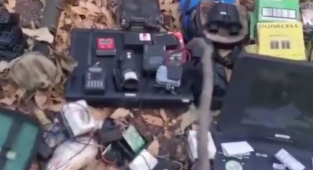 Pençe Yıldırım'da teröristlerin inlerine girildi