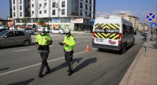 Ülke genelinde 64 bin 820 okul servis aracı denetlendi 