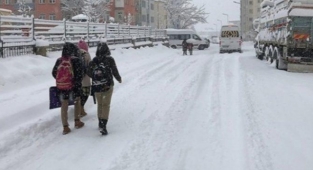 4 ilde eğitime kar engeli! Tatil haberleri peş peşe geldi