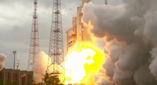 Dünyanın en büyük Uzay teleskobu James Webb uzaya fırlatıldı!