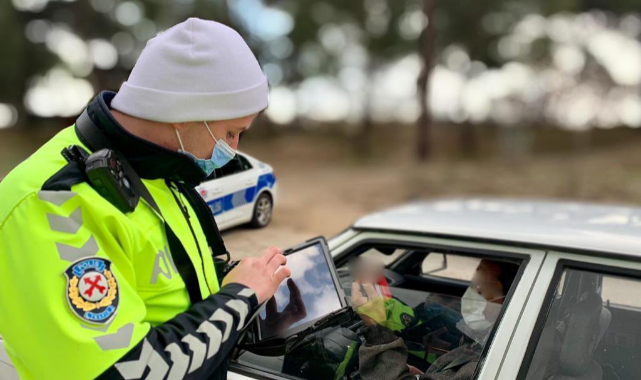 İzmir'de bir haftada 15 bin 335 trafik cezası uygulandı