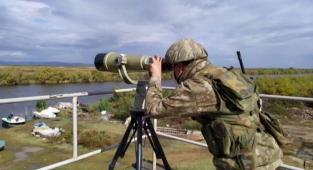 Sınırda 2'si terör mensubu 4 kişi yakalandı