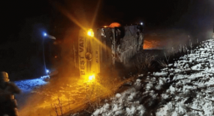 Yolcu Otobüsleri Devrildi: 24 yaralı