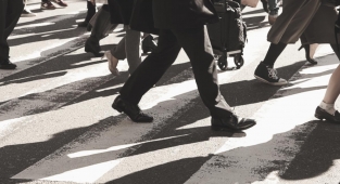 ABD'de Tesla sürücüsü, oto-pilotta yaptığı kazada ölüme neden olmakla suçlanıyor