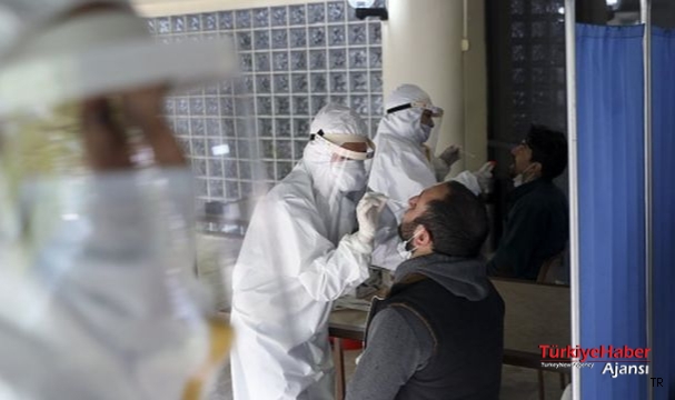 Aşısızlara PCR Testi Zorunluluğu Kaldırıldı