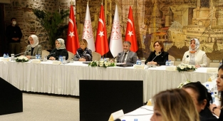 Bakan Nebati, İş Dünyası Kadın Temsilcileriyle Buluştu'