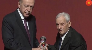 Bergamalı İsmail Araç’a Cumhurbaşkanı Erdoğan’dan ödül