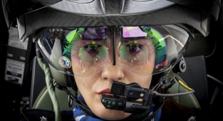 Pilot Komiser Özge Karabulut'un Fotoğrafı Birinci Seçildi